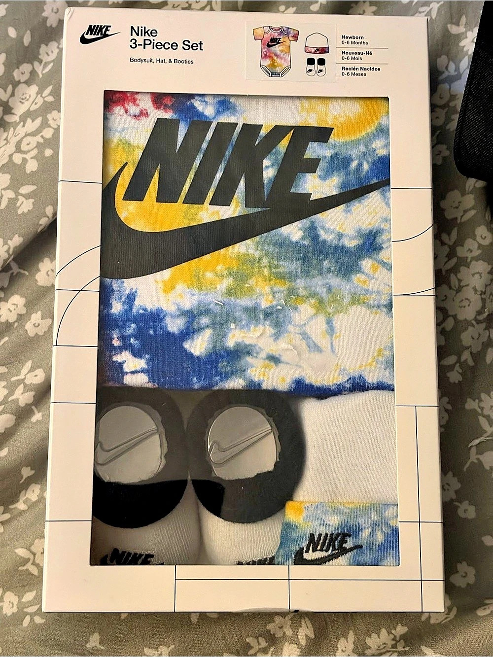 Nike 3-Piece Set Tie-Dye Set in Blue & Yellow Baby 0-6M NW